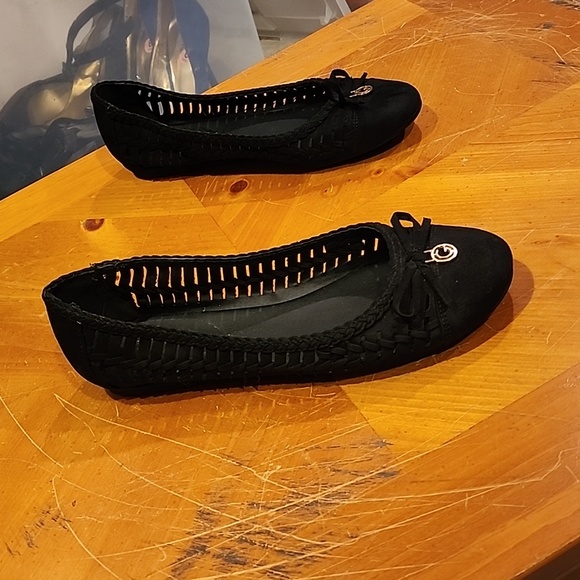 Flats - Picture 5 of 8